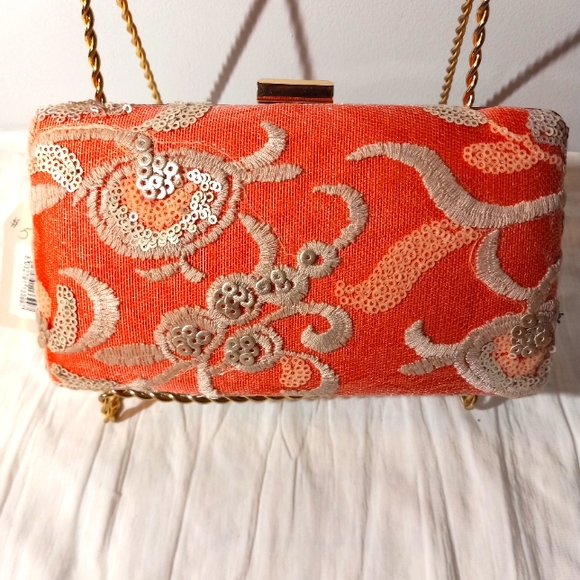 Sequence Applique overlay clutch - Picture 1 of 5